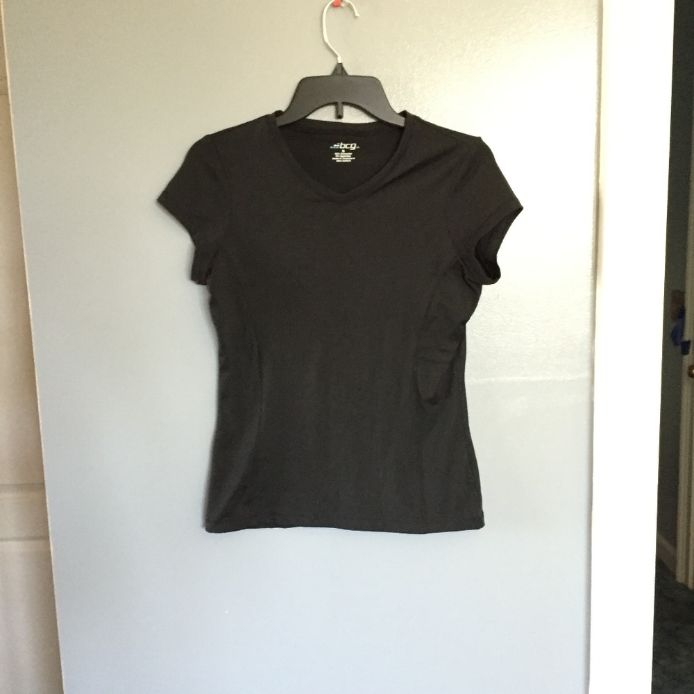 Short sleeve workout shirt